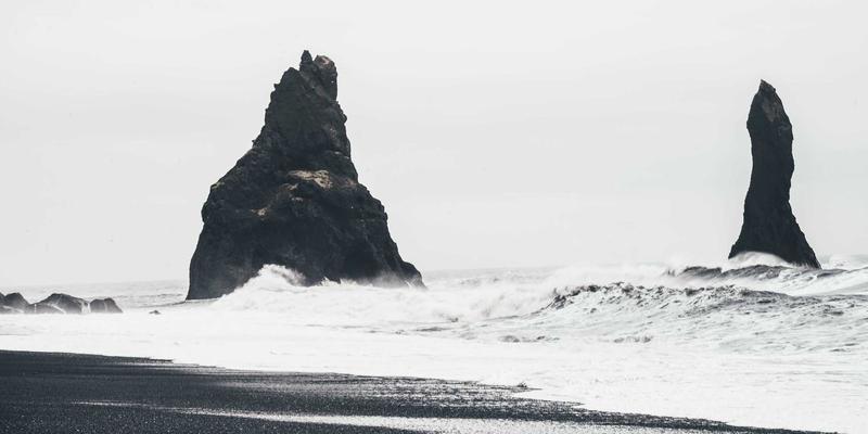 会议室革命：智能办公设备与高端文具组合如何重塑商务洽谈与决策效率