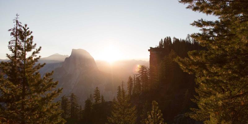 办公伙伴:从文具到智能设备,打造高效办公生态圈